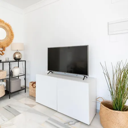 Apartment Jardines Puerto Banus - Elegance And Comfort In Marbellas Heart *