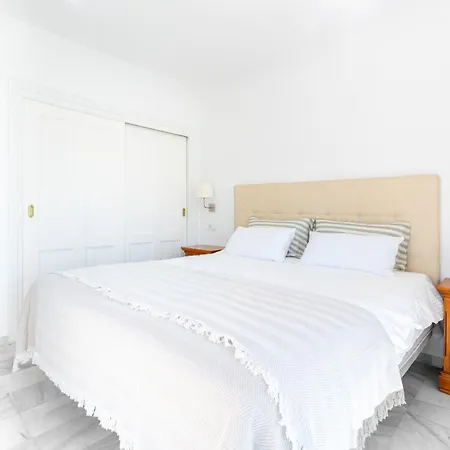 Jardines Puerto Banus - Elegance And Comfort In Marbellas Heart Apartment Marbella