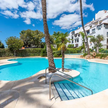 Apartment Jardines Puerto Banus - Elegance And Comfort In Marbellas Heart Marbella
