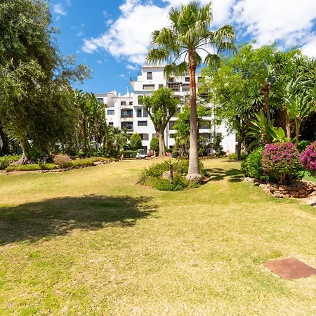 Apartment Jardines Puerto Banus - Elegance And Comfort In Marbellas Heart *